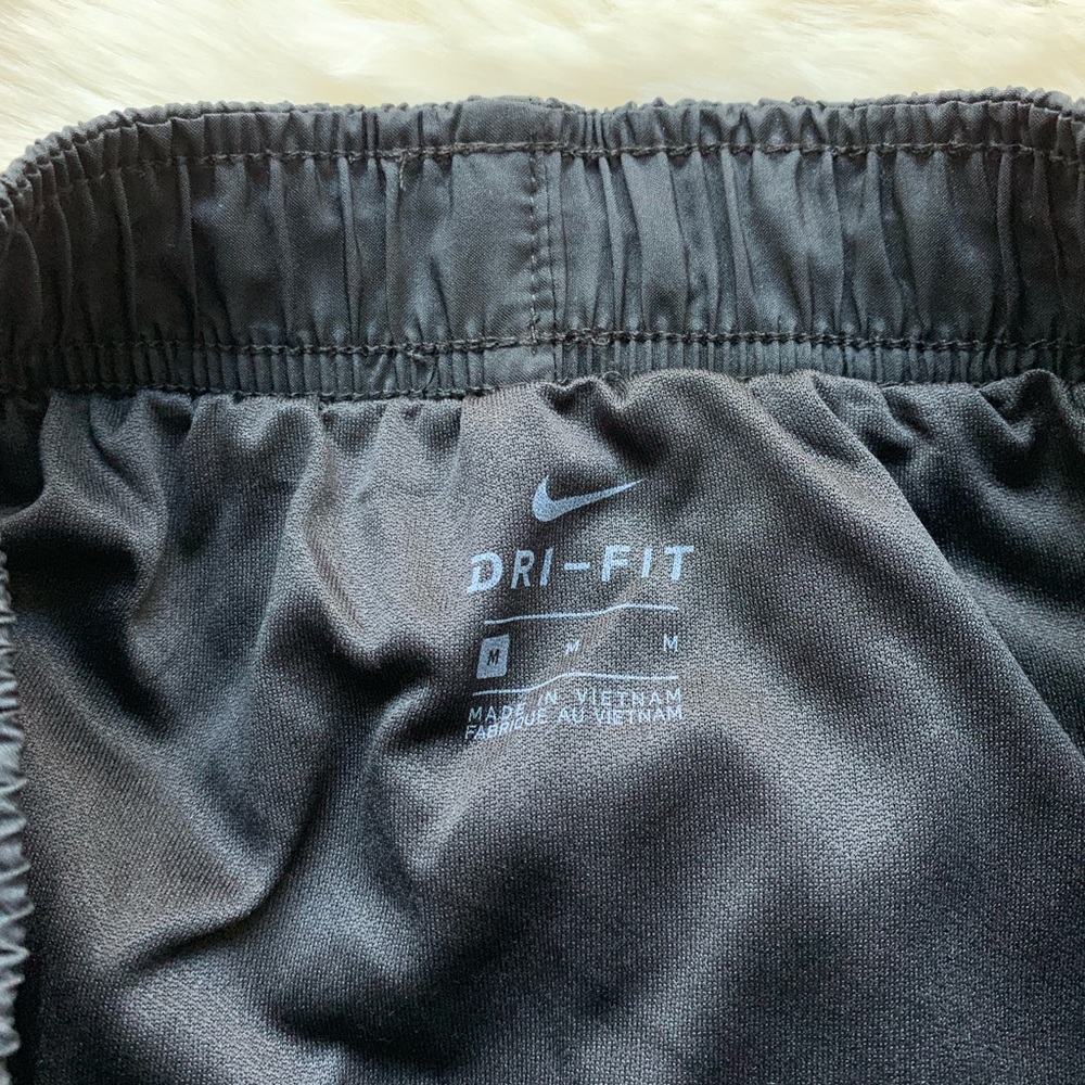 Nike Black + White Star Print Tempo Shorts - Picture 5 of 5